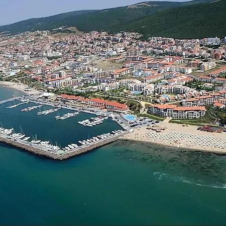 Flat near the sea Sweti Wlas